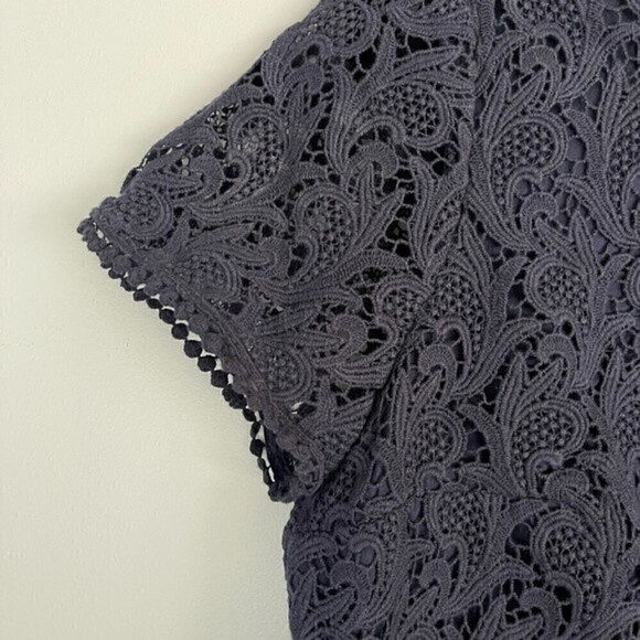 Talbots Blue Short Sleeve Scoop Neck Lace Top Lined | Size 12 - Picture 4 of 13